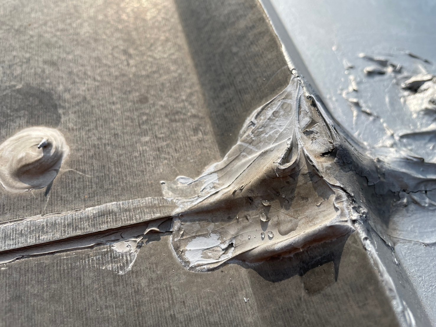 工場雨漏り調査